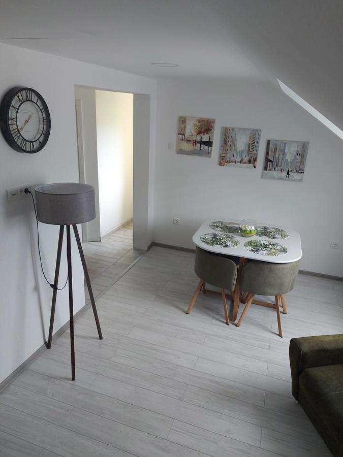 Lucic Guesthouse Цетине Екстериор снимка