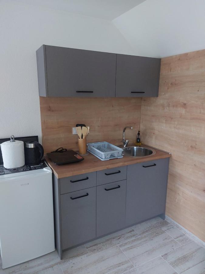 Lucic Guesthouse Цетине Екстериор снимка