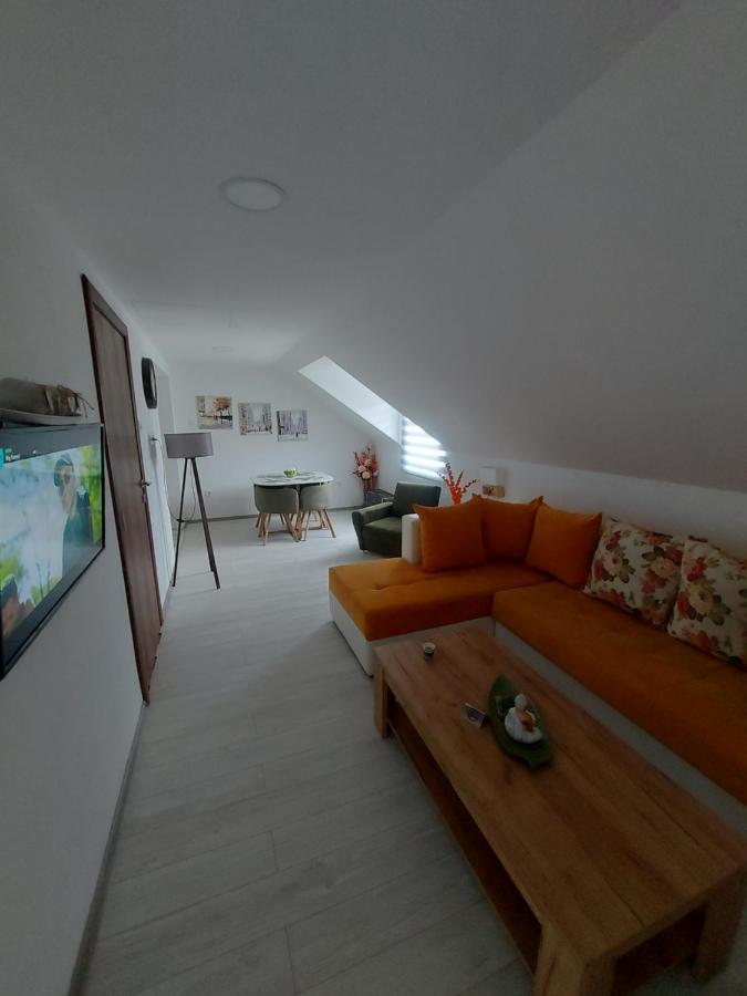 Lucic Guesthouse Цетине Екстериор снимка